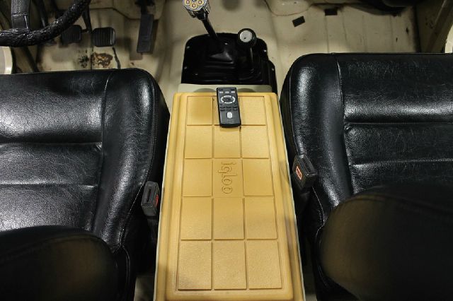 1984 Jeep CJ7 GT WITH Leather And Sunroof