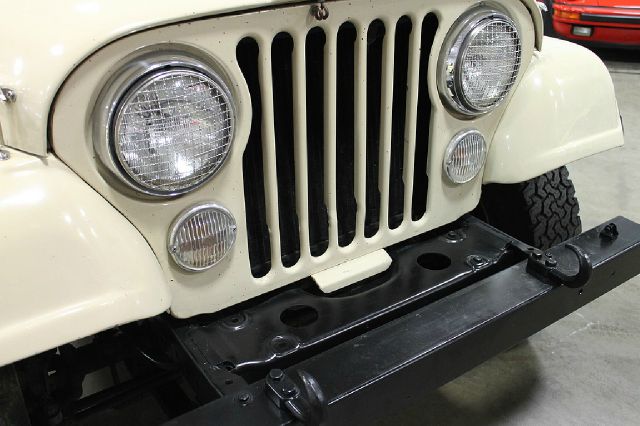 1984 Jeep CJ7 GT WITH Leather And Sunroof