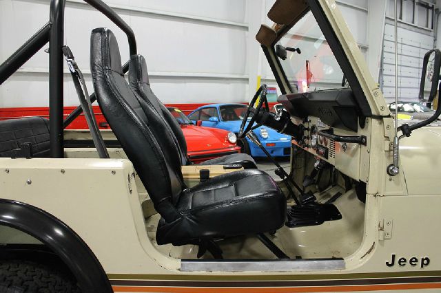1984 Jeep CJ7 GT WITH Leather And Sunroof