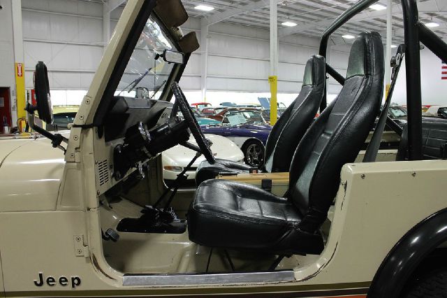 1984 Jeep CJ7 GT WITH Leather And Sunroof