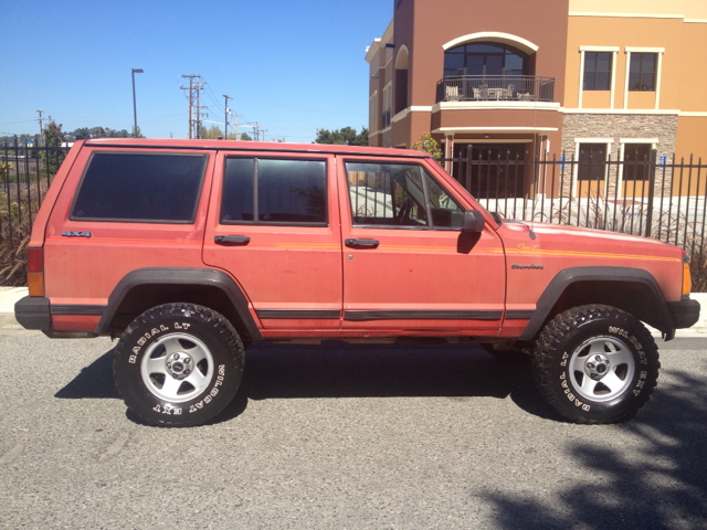 1991 Jeep Cherokee Base GLS LX