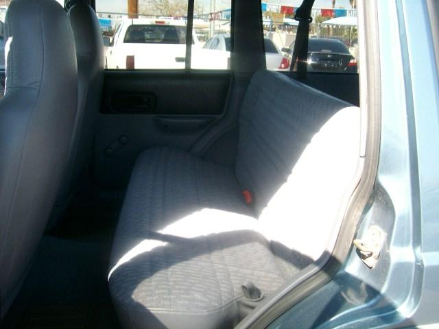 1997 Jeep Cherokee SE