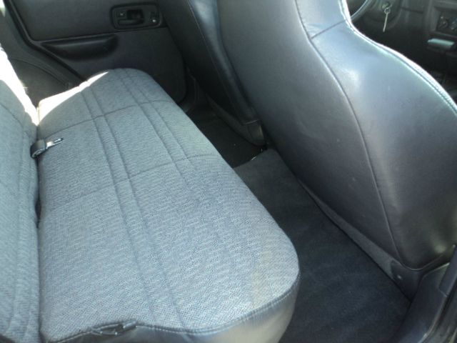 1999 Jeep Cherokee Base GLS LX