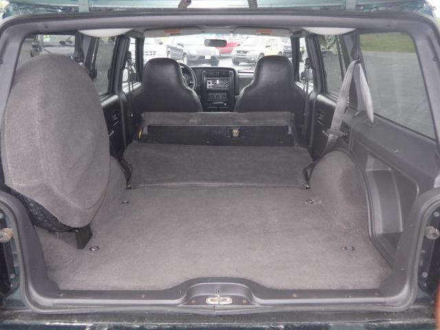 1999 Jeep Cherokee Crew-short-slt-6.6l Diesel-4wd-6 CD