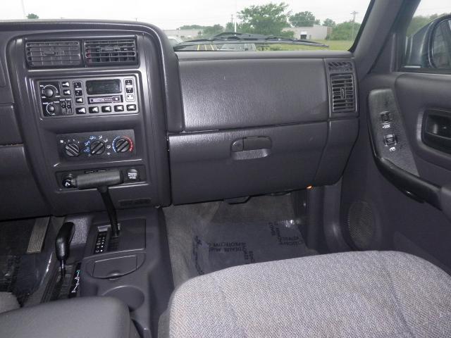 1999 Jeep Cherokee Crew-short-slt-6.6l Diesel-4wd-6 CD