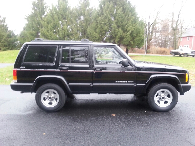 1999 Jeep Cherokee Base GLS LX