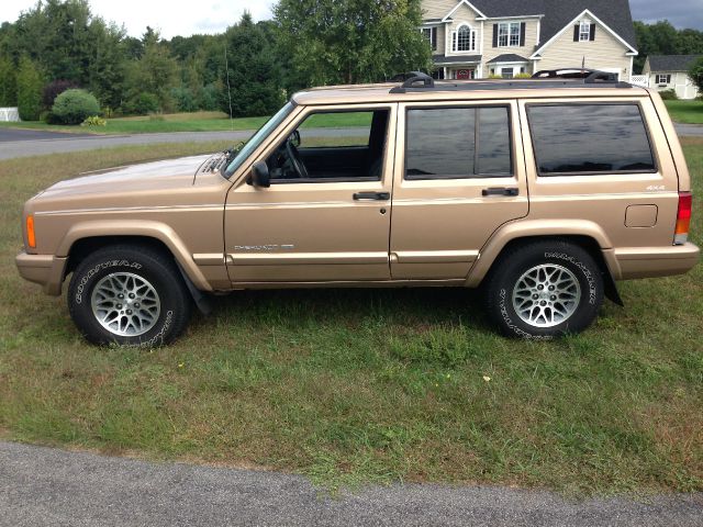 1999 Jeep Cherokee SLT 25