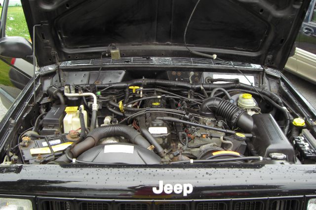 1999 Jeep Cherokee Base GLS LX