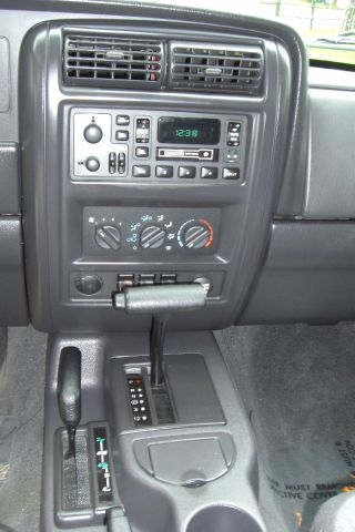 1999 Jeep Cherokee Base GLS LX