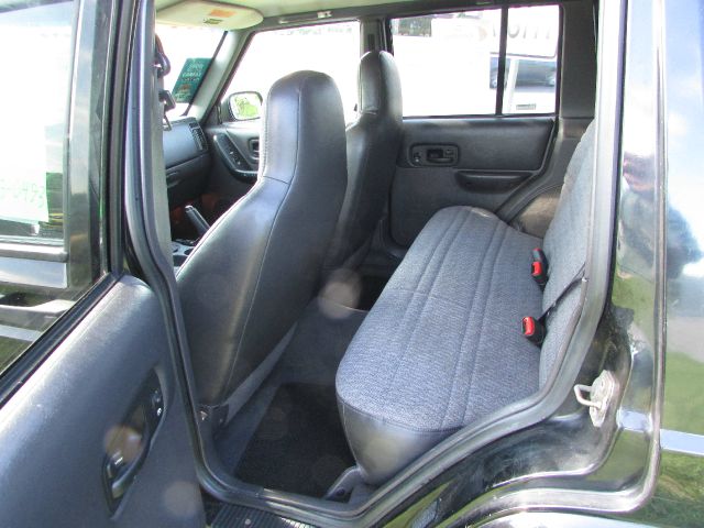 1999 Jeep Cherokee Base GLS LX