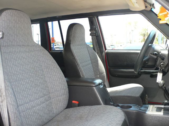 2000 Jeep Cherokee Base GLS LX