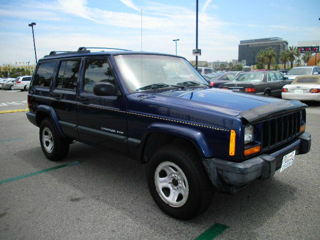 2000 Jeep Cherokee Base GLS LX