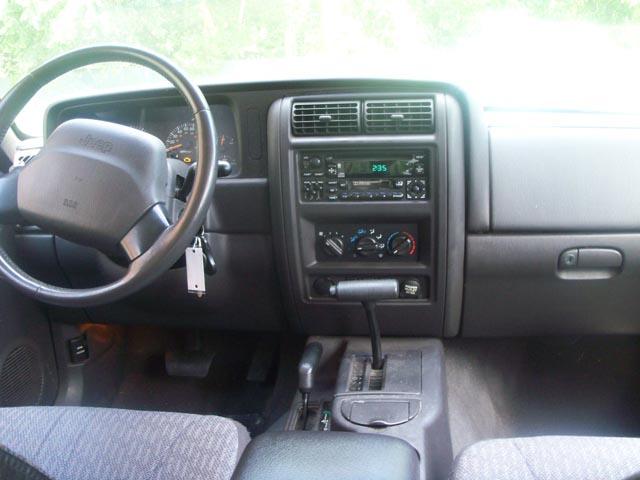 2000 Jeep Cherokee Base GLS LX