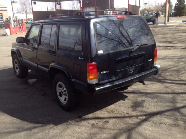 2000 Jeep Cherokee Base GLS LX