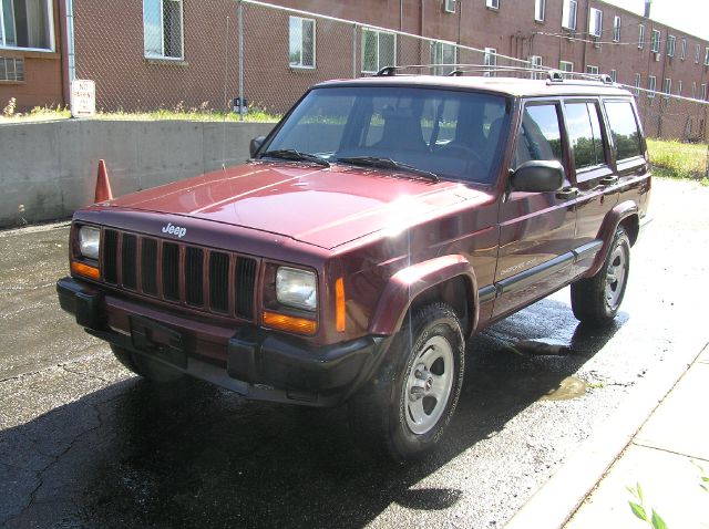2000 Jeep Cherokee Base GLS LX