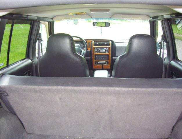 2000 Jeep Cherokee Base GLS LX