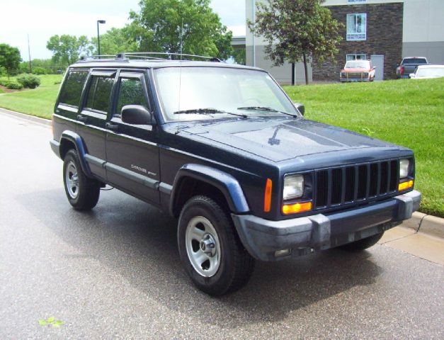 2000 Jeep Cherokee Base GLS LX