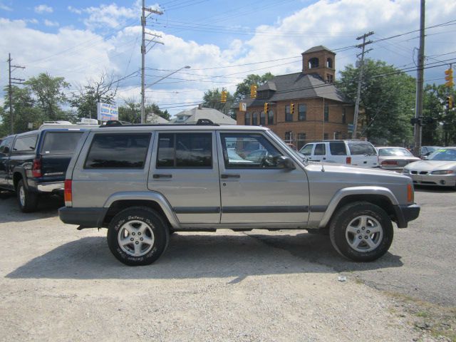 2000 Jeep Cherokee Base GLS LX