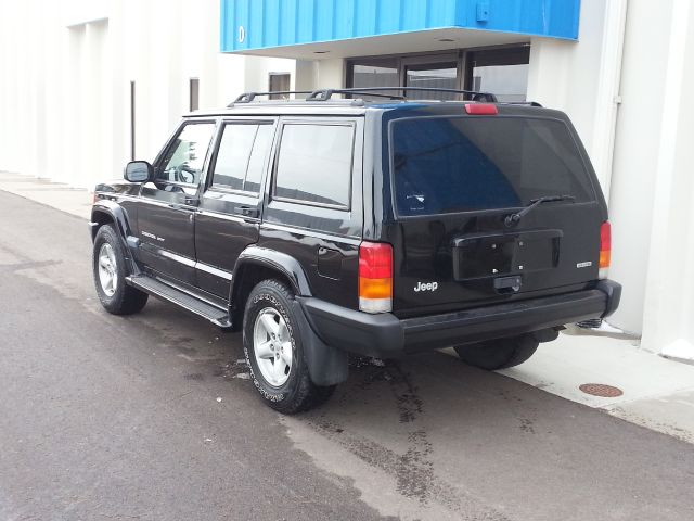 2000 Jeep Cherokee Base GLS LX