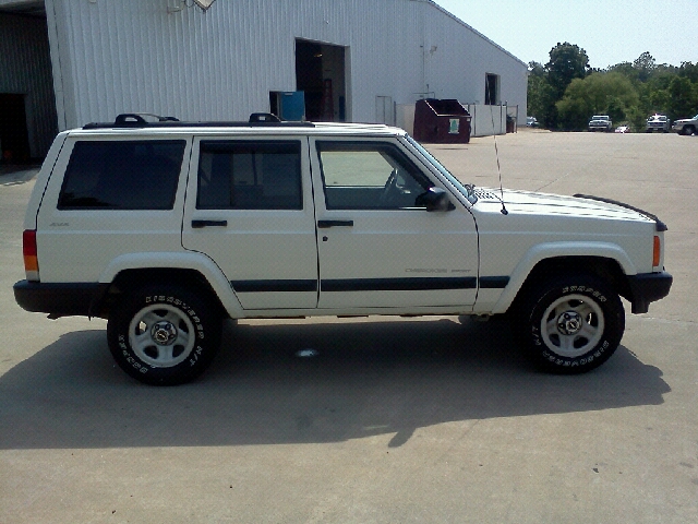 2000 Jeep Cherokee Base GLS LX