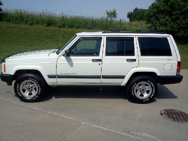 2000 Jeep Cherokee Base GLS LX