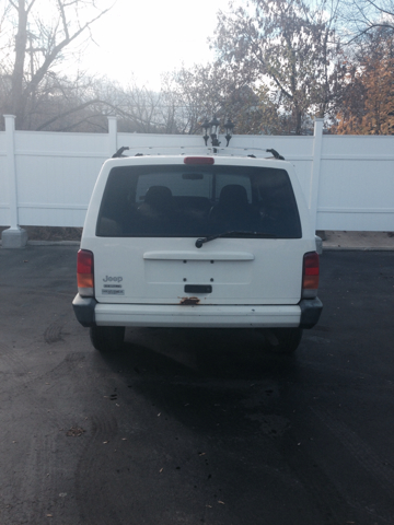2000 Jeep Cherokee Base GLS LX