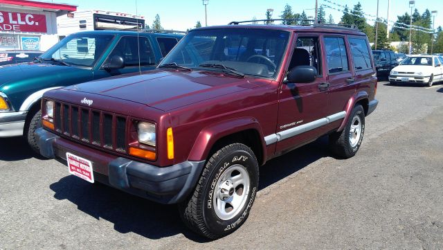 2000 Jeep Cherokee Base GLS LX