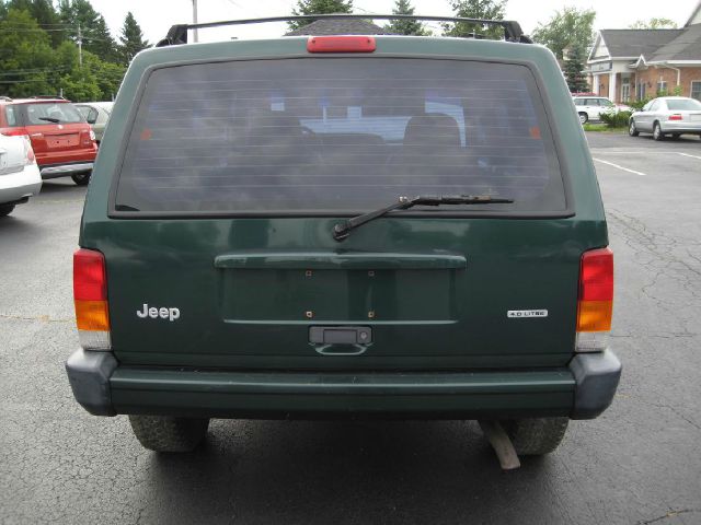 2000 Jeep Cherokee Base GLS LX