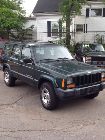 2000 Jeep Cherokee Base GLS LX