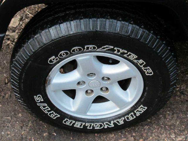 2000 Jeep Cherokee Base GLS LX