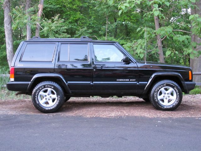 2000 Jeep Cherokee Base GLS LX
