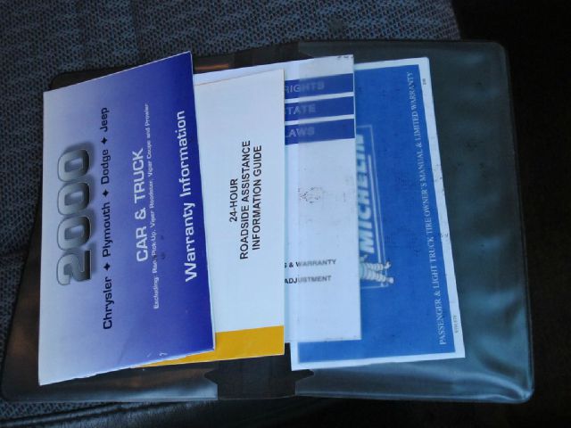 2000 Jeep Cherokee Base GLS LX