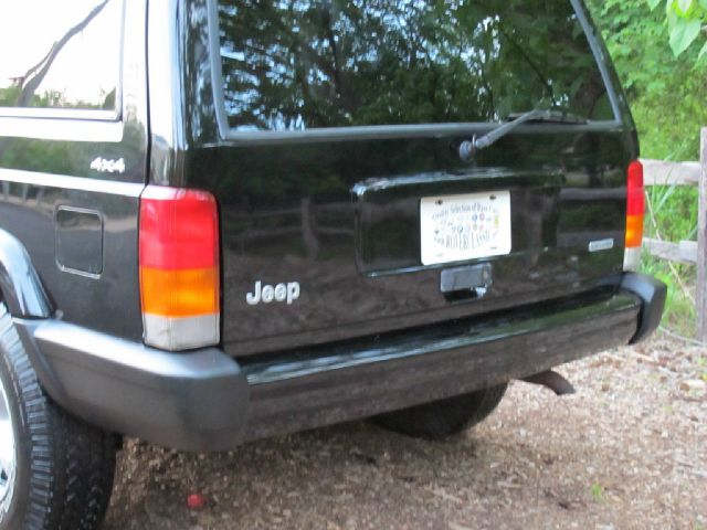 2000 Jeep Cherokee Base GLS LX