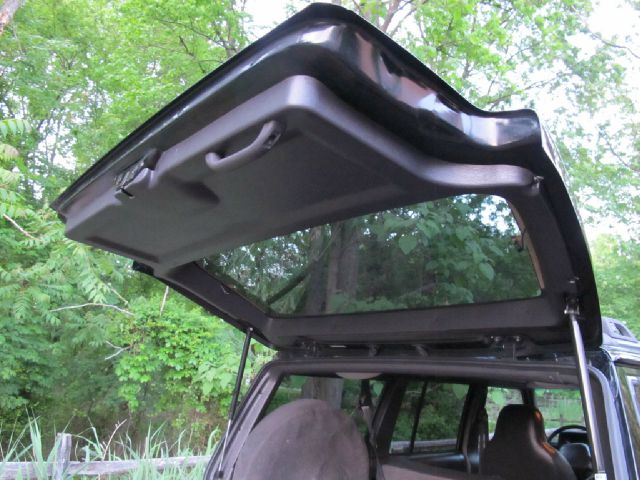 2000 Jeep Cherokee Base GLS LX