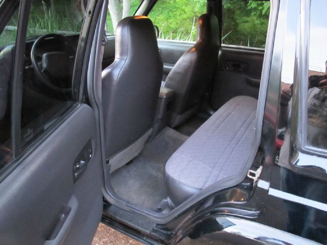 2000 Jeep Cherokee Base GLS LX