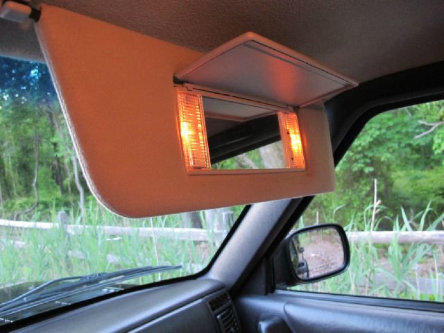 2000 Jeep Cherokee Base GLS LX