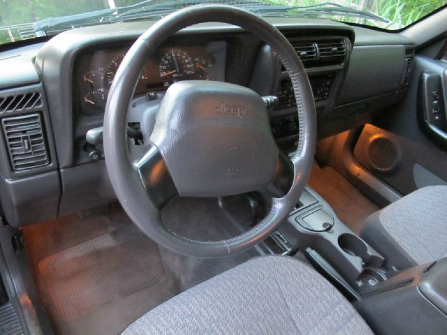 2000 Jeep Cherokee Base GLS LX