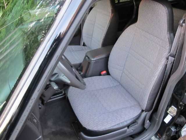 2000 Jeep Cherokee Base GLS LX