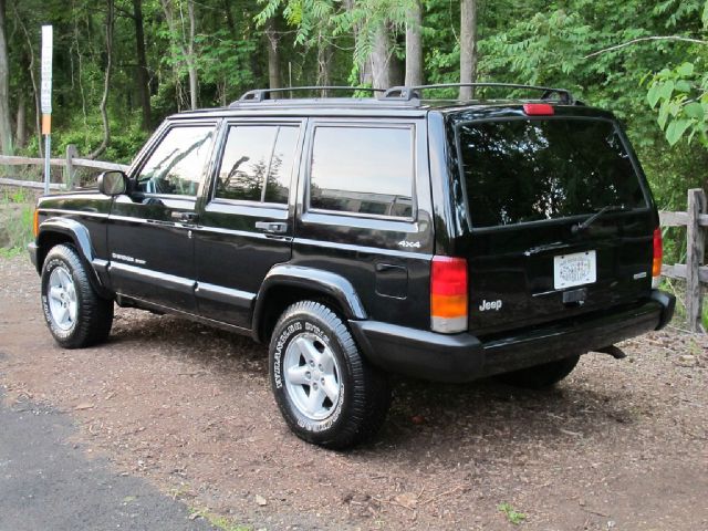 2000 Jeep Cherokee Base GLS LX