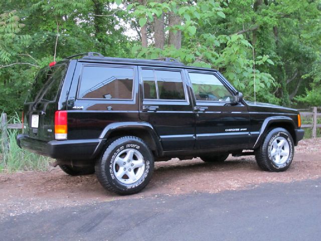 2000 Jeep Cherokee Base GLS LX