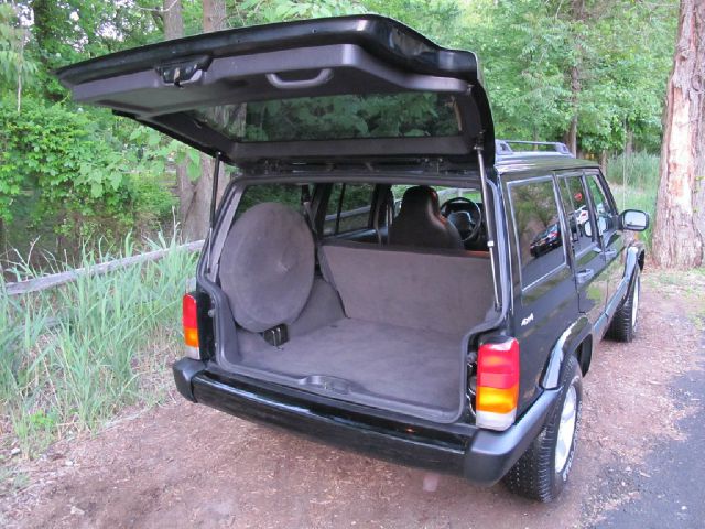 2000 Jeep Cherokee Base GLS LX