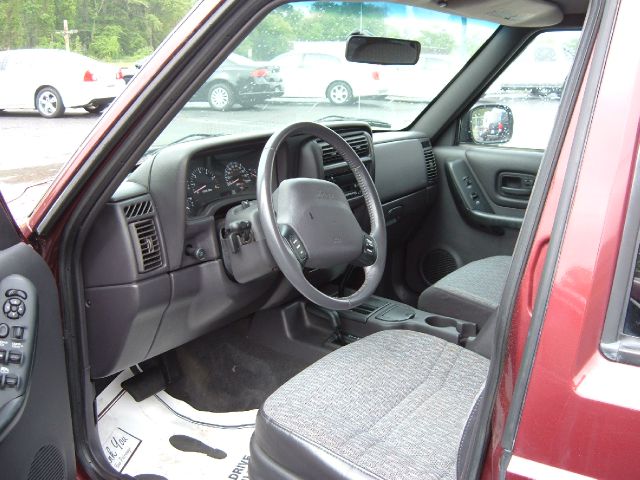 2001 Jeep Cherokee Base GLS LX