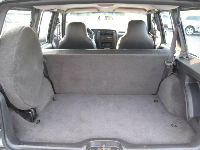 2001 Jeep Cherokee Base GLS LX