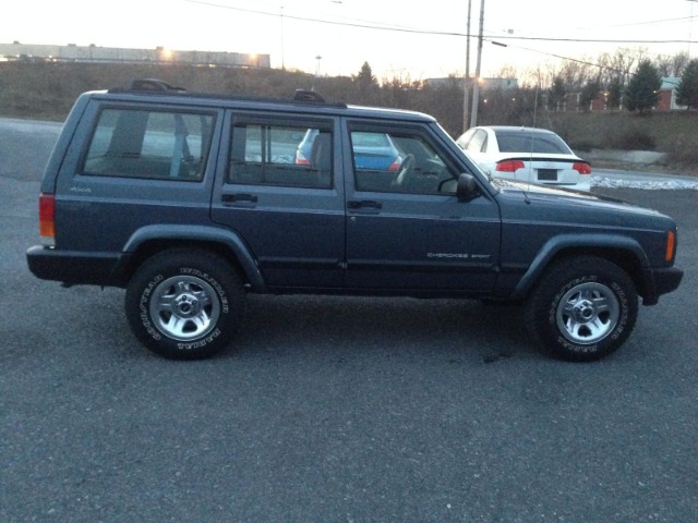 2001 Jeep Cherokee Base GLS LX