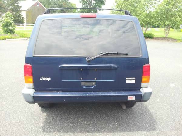 2001 Jeep Cherokee Base GLS LX