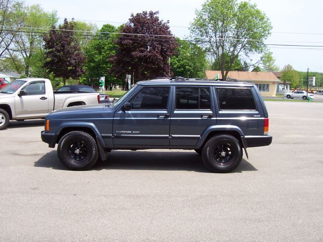 2001 Jeep Cherokee Base GLS LX