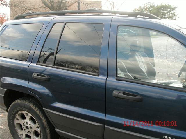 2001 Jeep Cherokee 2000 Isuzu LS