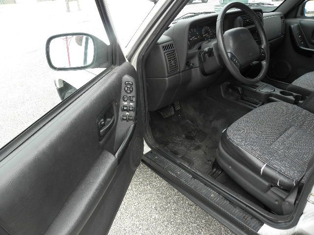 2001 Jeep Cherokee Base GLS LX