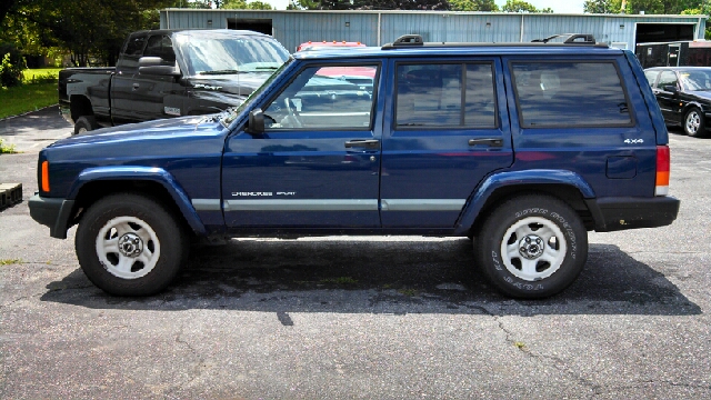 2001 Jeep Cherokee Base GLS LX