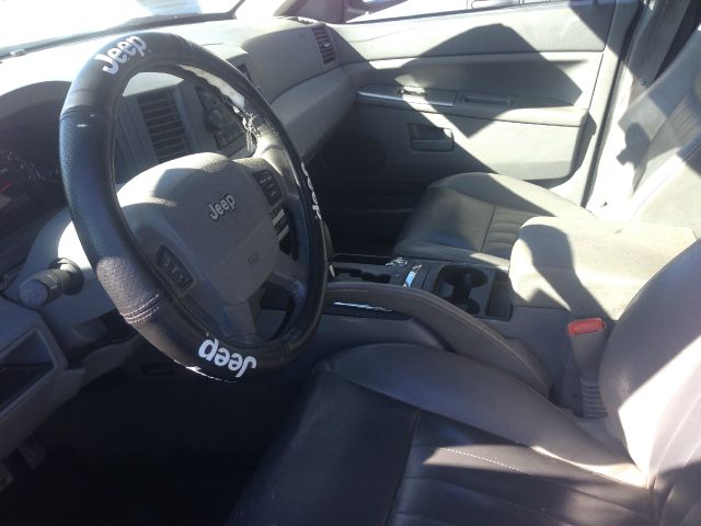 2005 Jeep Cherokee Unknown